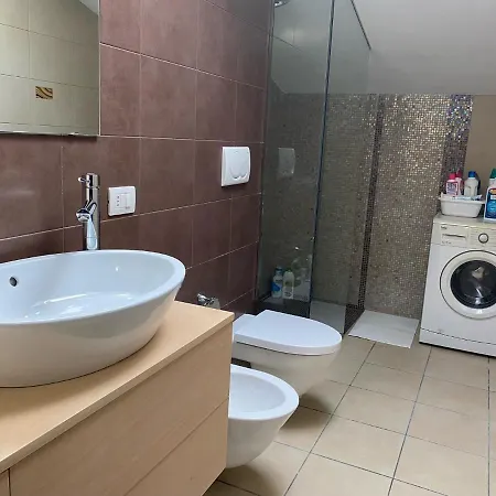 Lovely Lägenhet Avezzano